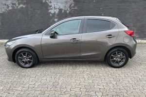 Mazda 2,