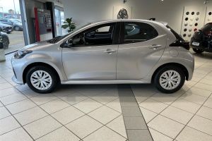 Mazda 2,