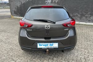 Mazda 2,