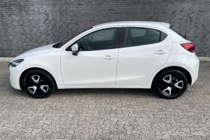 Mazda 2,