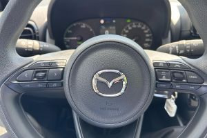 Mazda 2,