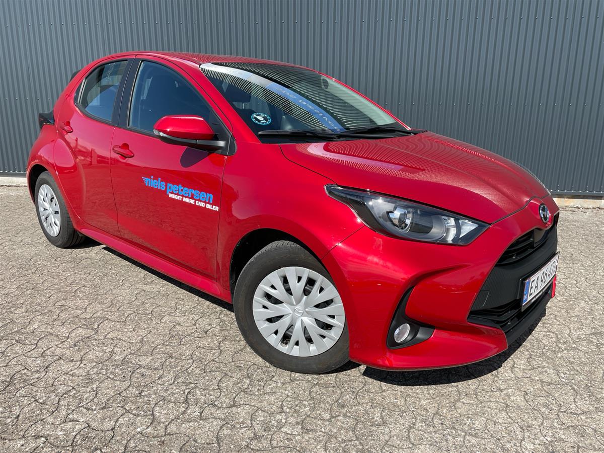 Mazda 2,