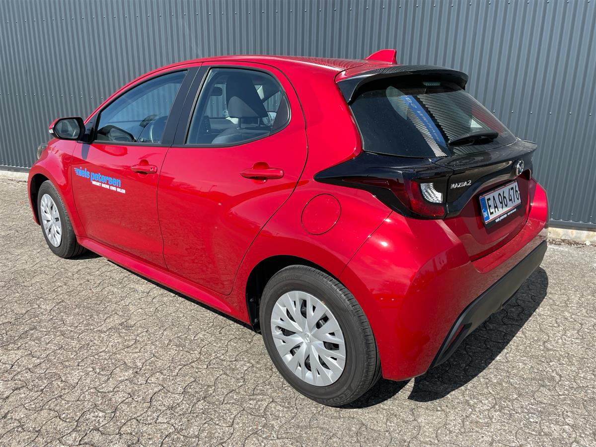Mazda 2,