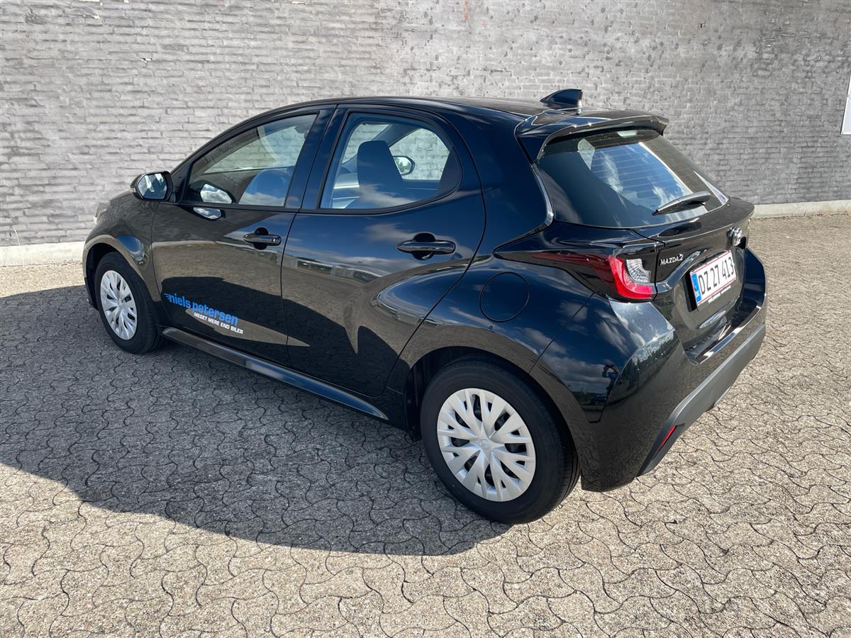 Mazda 2,