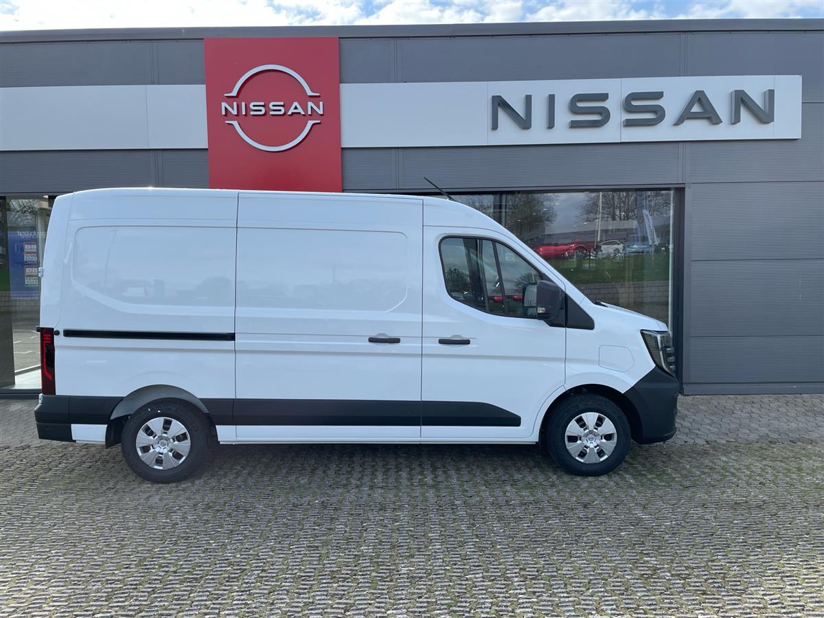 Nissan Interstar,