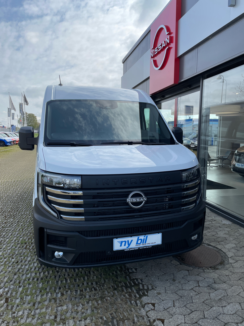 Nissan Interstar,