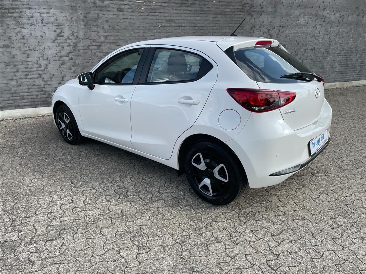 Mazda 2,