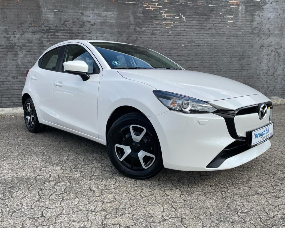 Mazda 2,